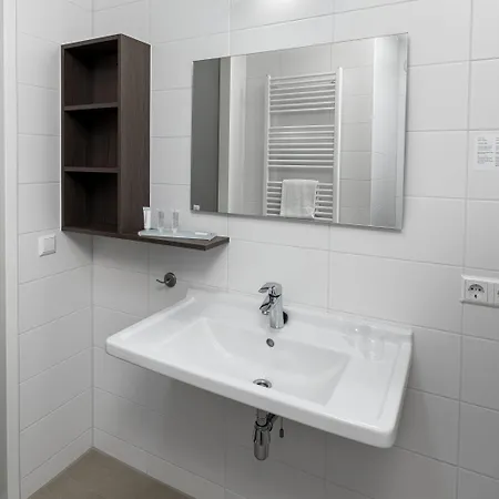 מלון Roompot Parkhotel Bad Arcen 3*