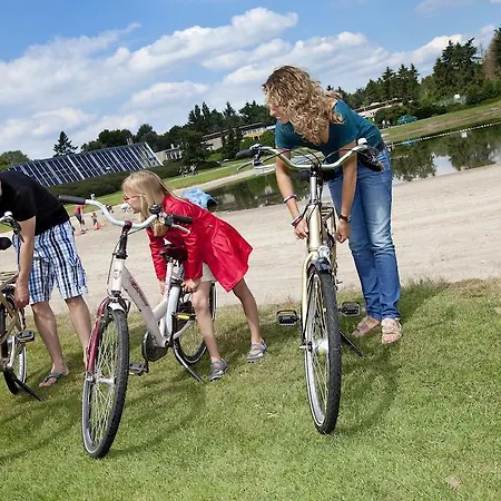 מלון Roompot Parkhotel Bad Arcen 3*