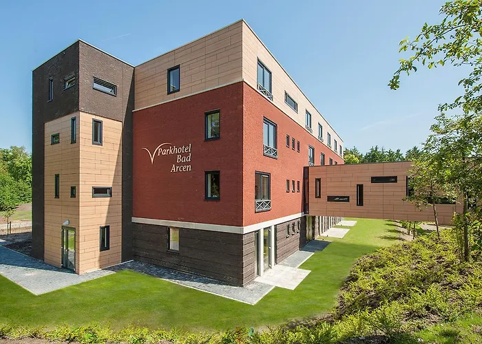 Hotel Roompot Parkhotel Bad Arcen 3*